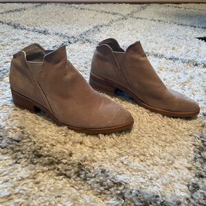 Dolce Vita Tan Women's Ankle Boots